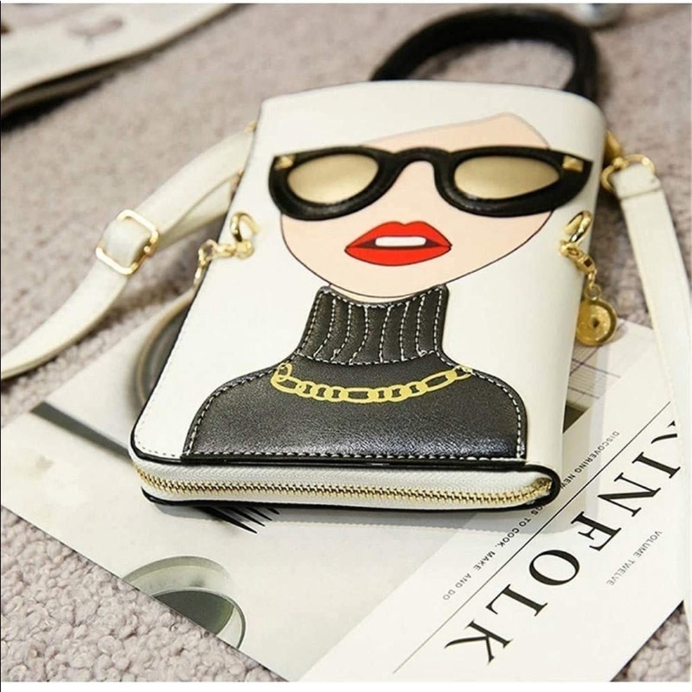 BRAND NEW WOMENS SMALL FASHION CROSSBODY BAG NWT